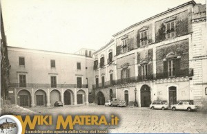 Piazza Duomo - palazzo Arcivescovile - Matera 